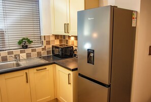 Private kitchen - Homeopoliss, Street Apartment, Bury st Edmunds. (Bury St Edmunds)