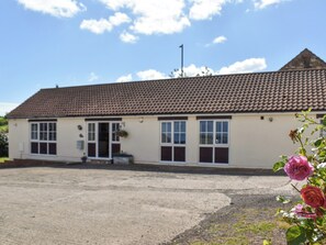 Exterior - 3 bedroom accommodation in Houghton Le Spring, near Durham (Houghton Le Spring, near Durham)