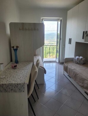 2 bedrooms, bed sheets