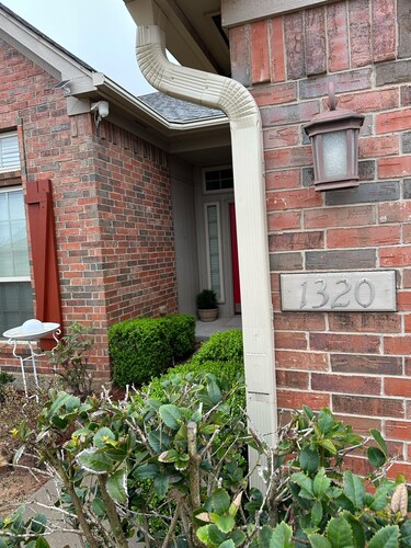 Charming 3-bedroom house with AC, fitness room, WiFi in Norman