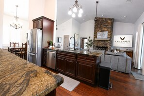 Interior - Elk, Golf & Fireworks Views @ Eagle’s Nest Payson | 2 Master Suites | Fire Pit (Payson)