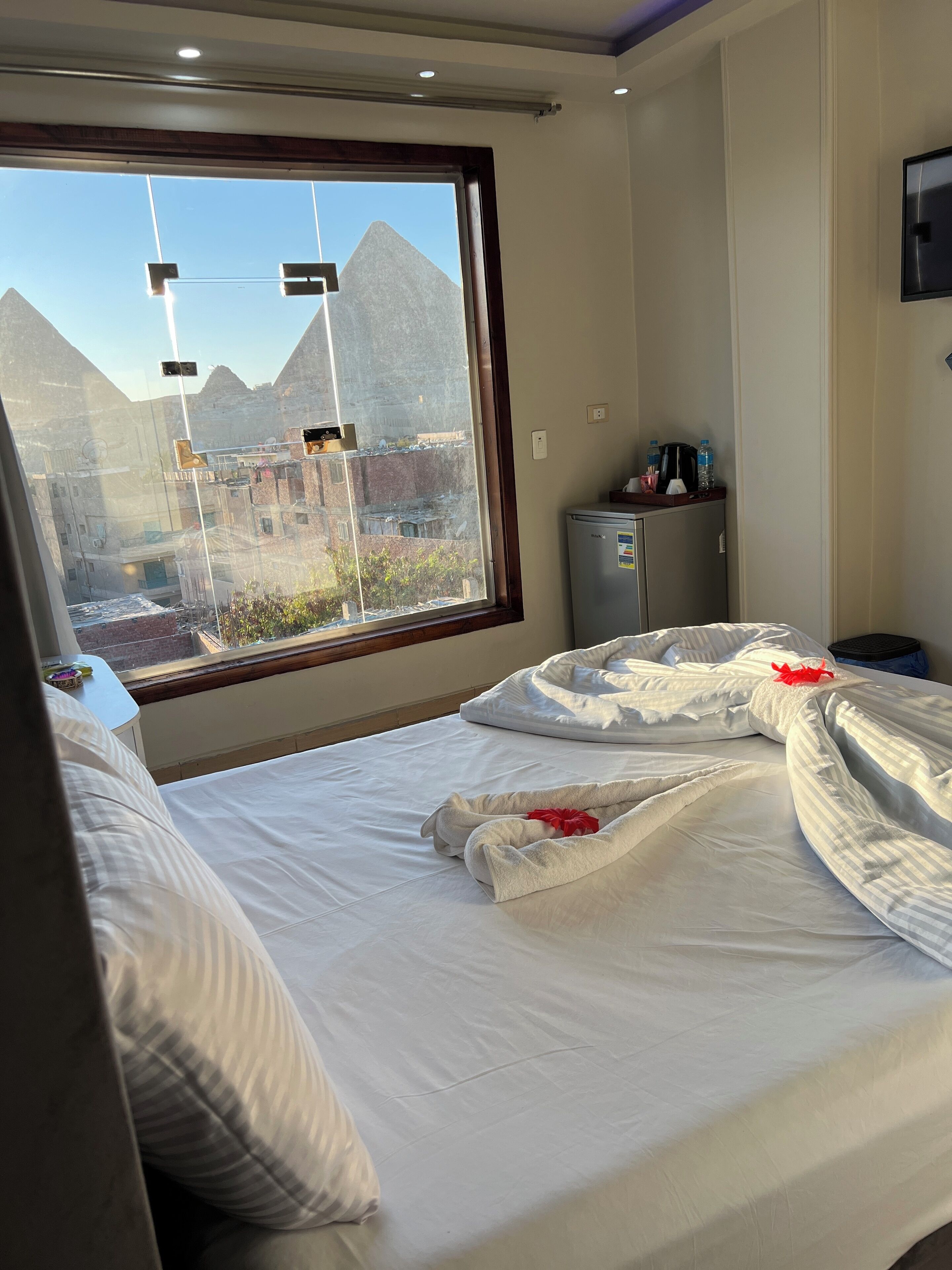 Foto - Pyramids hills view