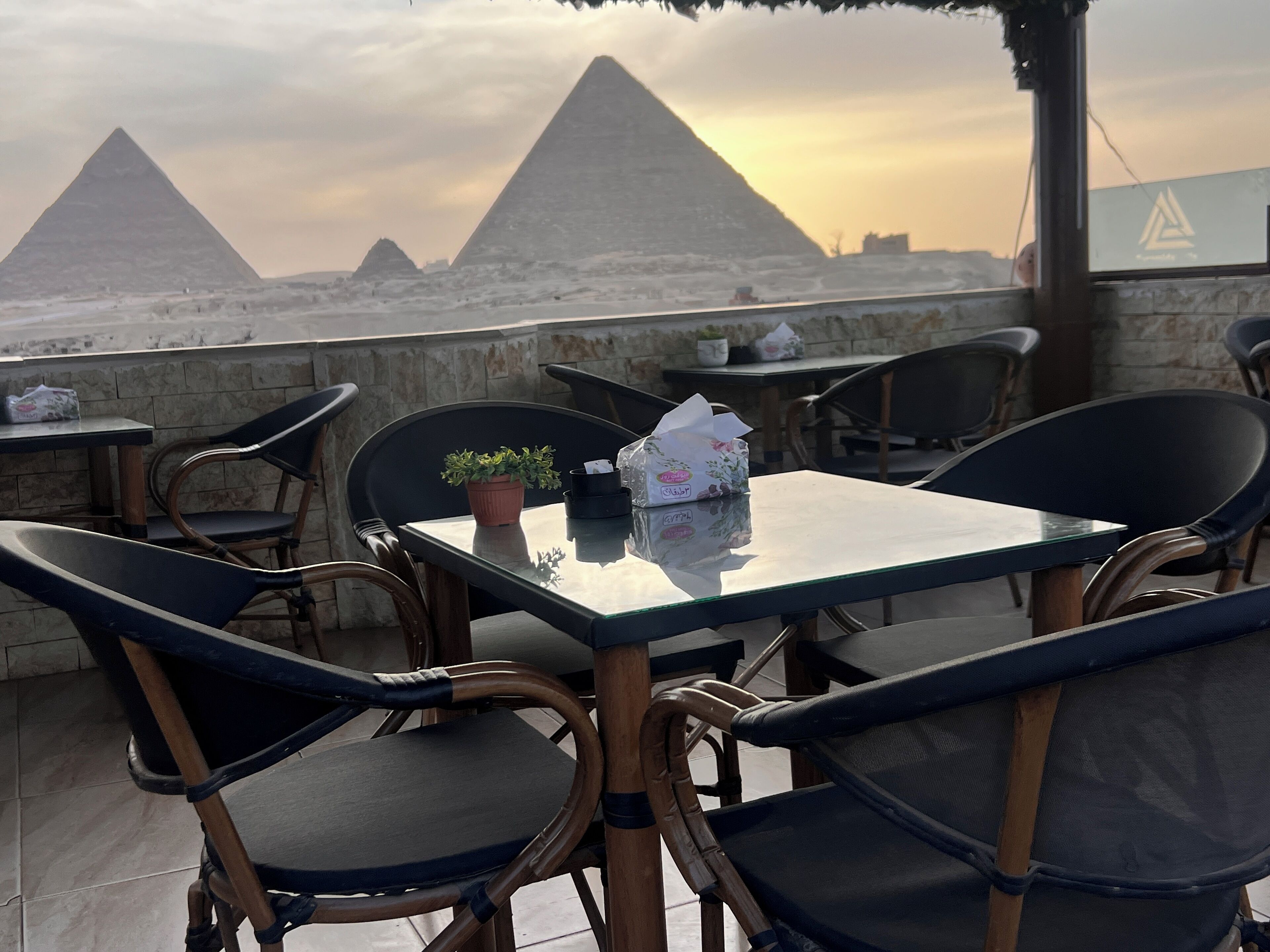 Foto - Pyramids hills view