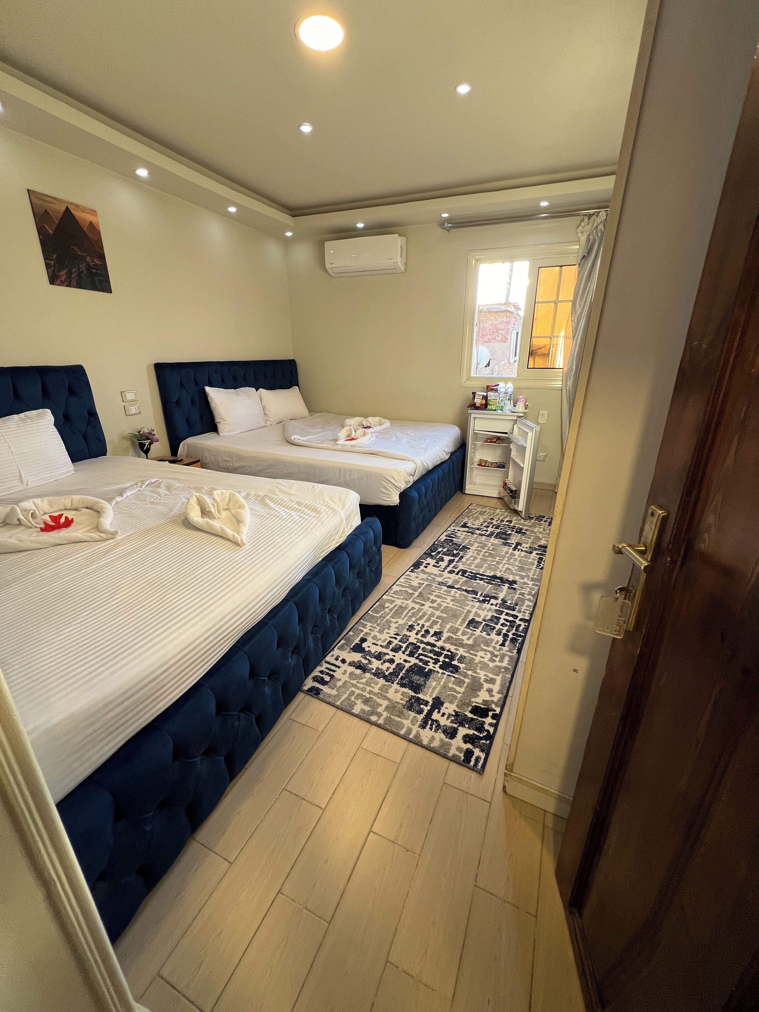 Foto - Pyramids hills view