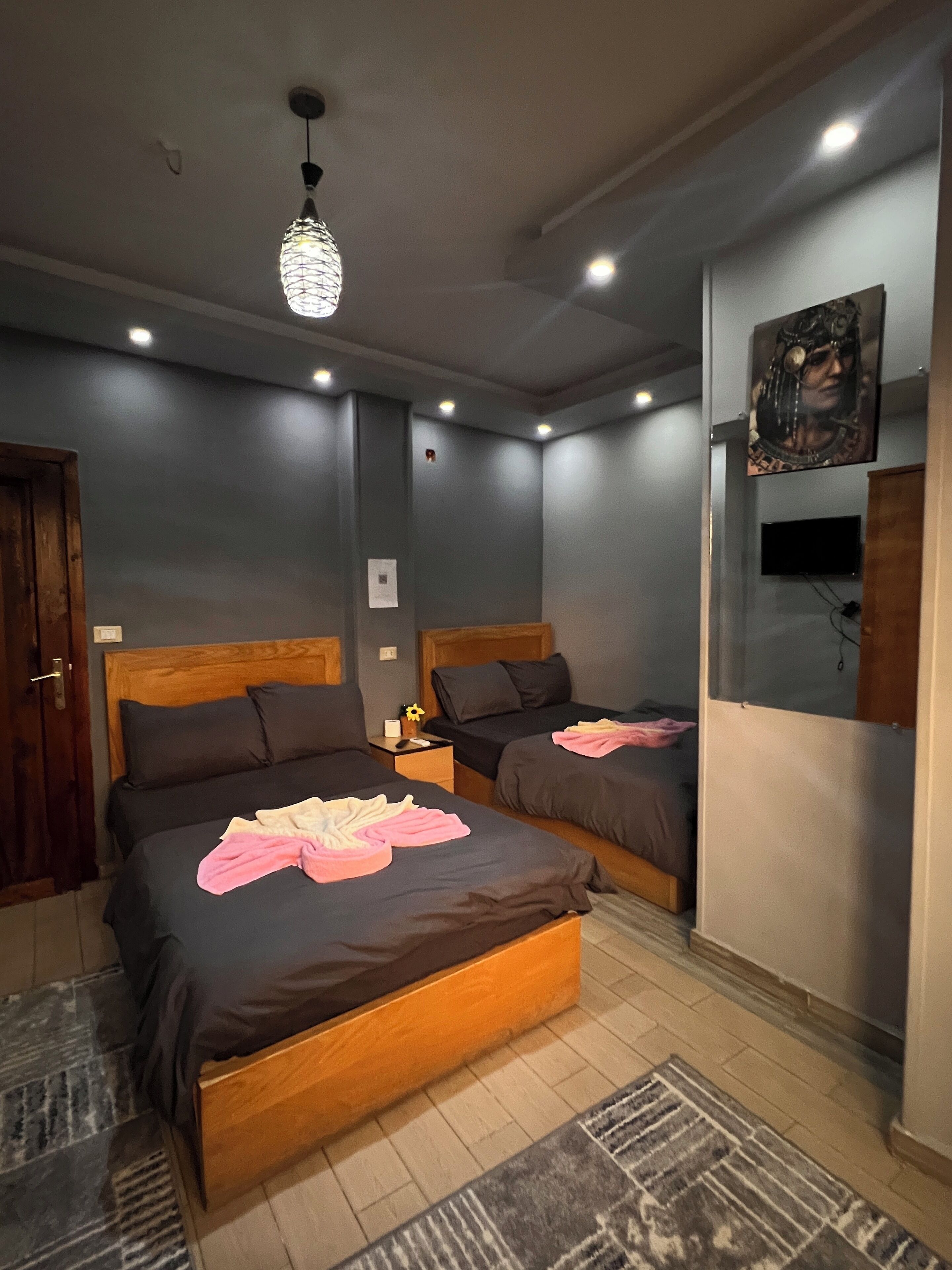 Foto - Pyramids hills view