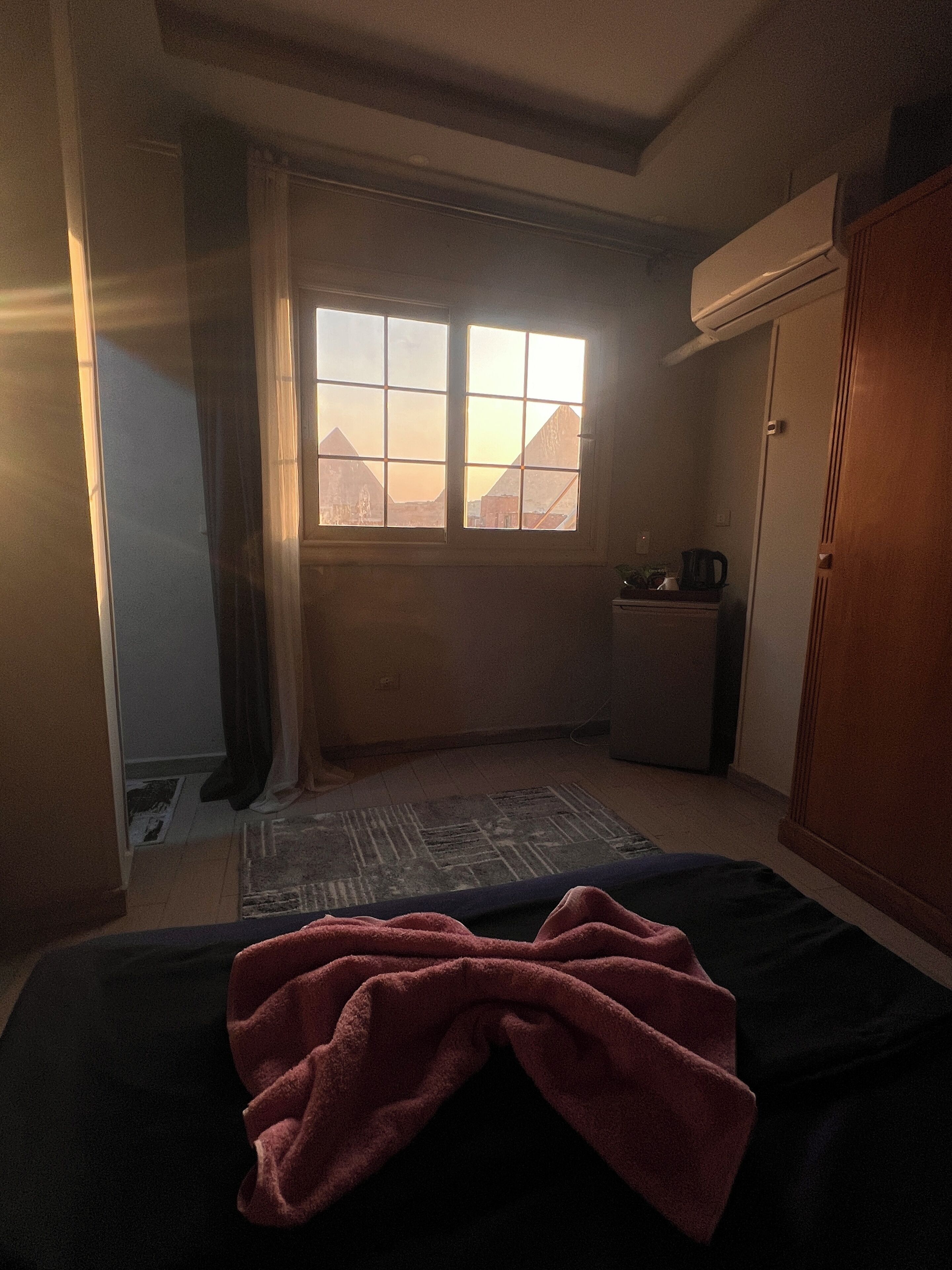 Foto - Pyramids hills view