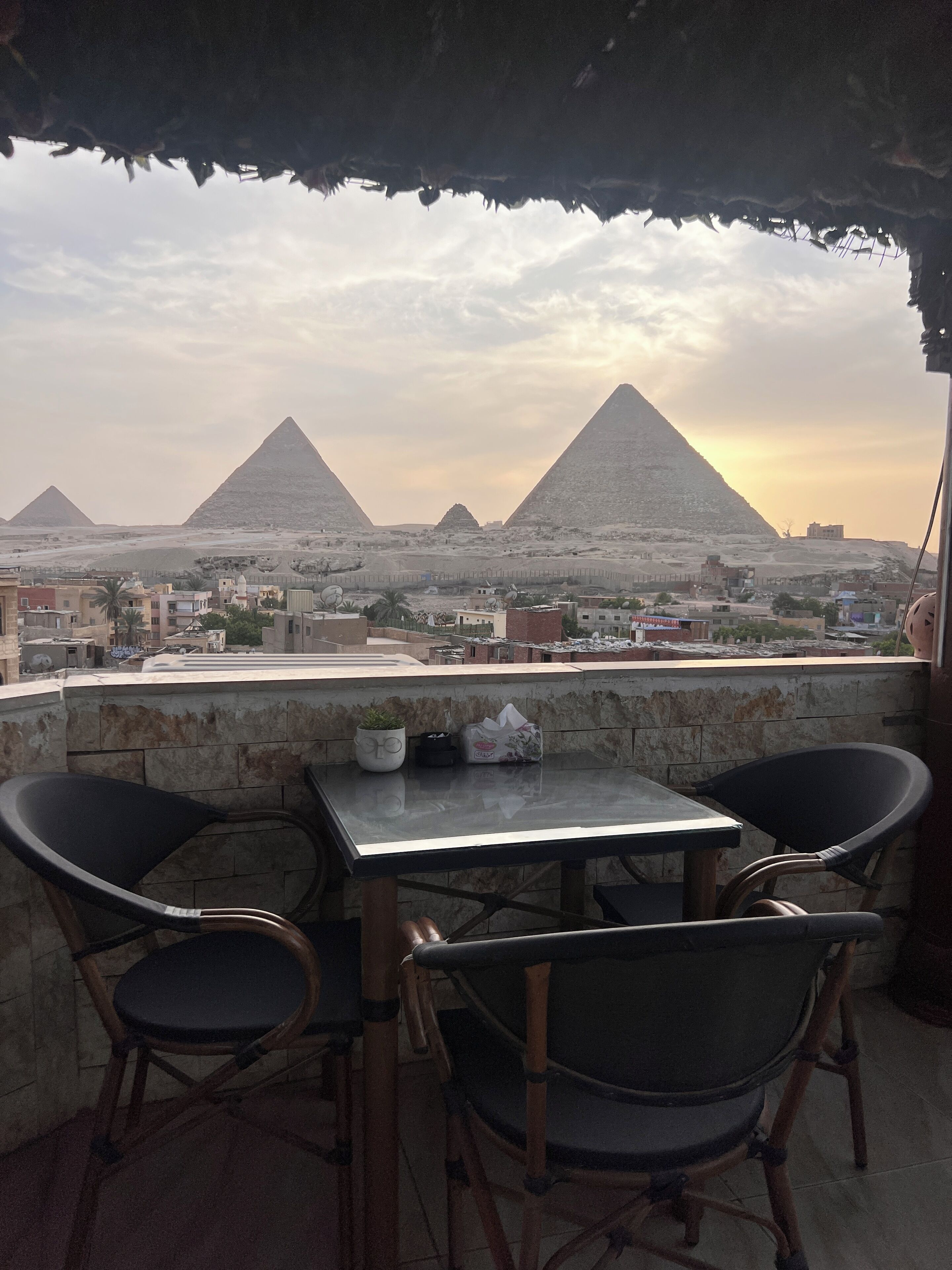 Foto - Pyramids hills view