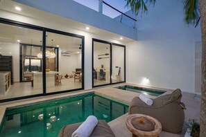 Vila Basic | Kolam renang | Kolam renang outdoor