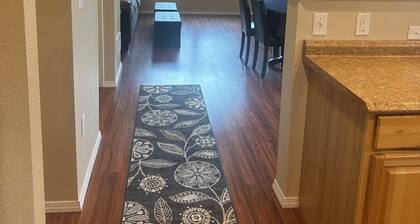 Charming 2-bedroom apartment with AC, WiFi in marvelous Missoula