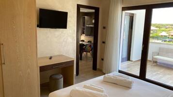 3 chambres, fer et planche Ă repasser, Wi-Fi, draps fournis