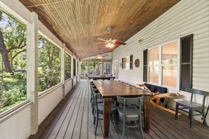 屋外ダ�イニングエリア