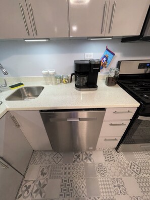 Fridge, microwave, oven, stovetop - Luxury apartment in Morovis. (Morovis)