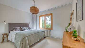 4 Schlafzimmer, Bügeleisen/Bügelbrett, kostenloses WLAN, Bettwäsche