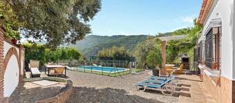 Holiday Home 'Finca Rural Mazuqueto' with Mountain View, Private Pool and Wi-Fi