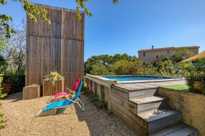 Pool - Holiday Home 'Greenkub' with Shared Pool, Wi-Fi and Air Conditioning (Générac)