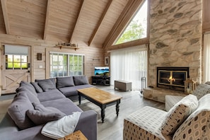 Télévision, cheminée