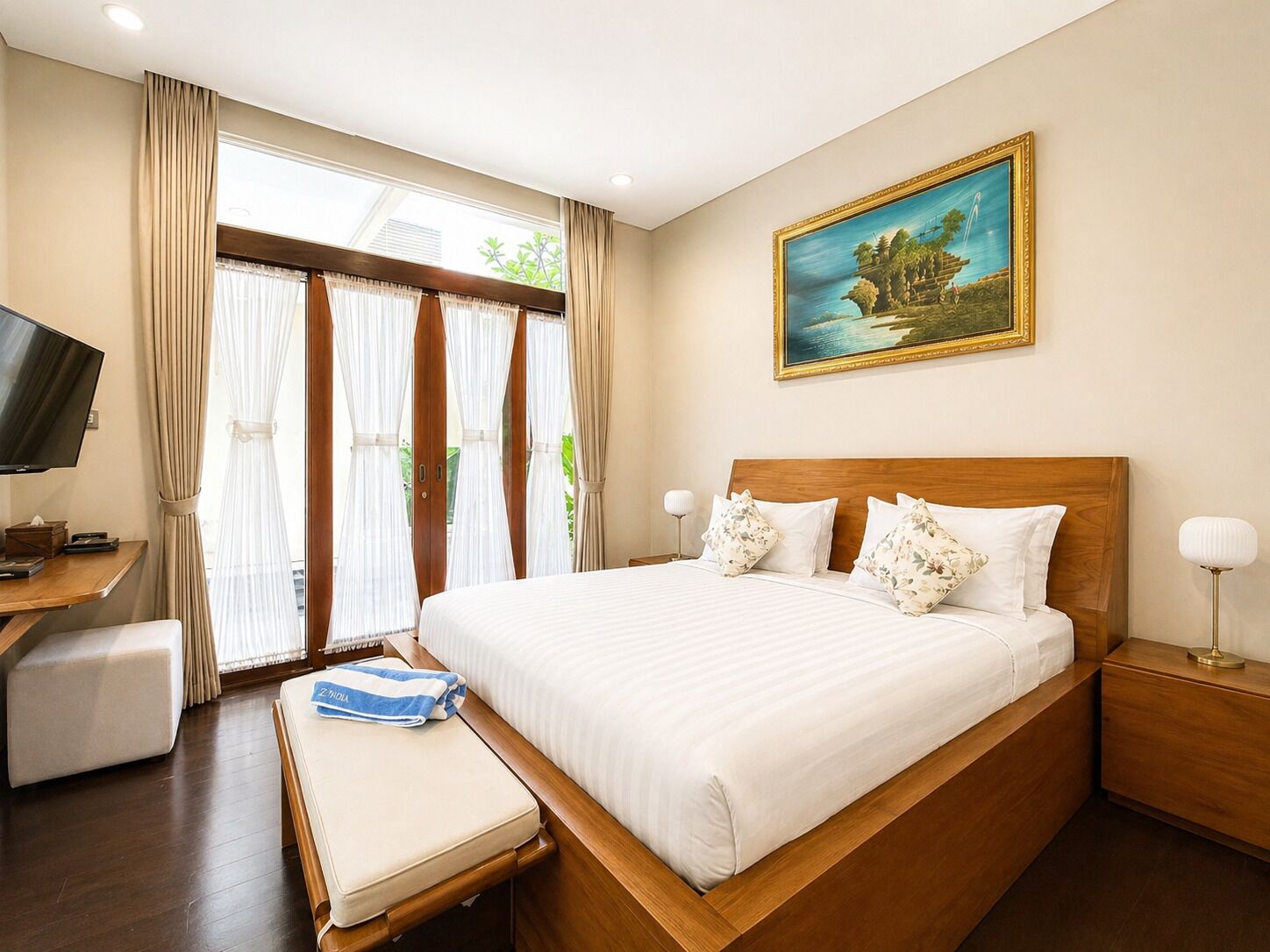 Four Bedroom Villa | Free minibar items, in-room safe, individually furnished, desk