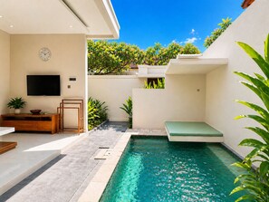 One Bedroom Villa | Área de sala de estar | Smart TV 