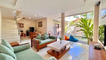 Three Bedroom Villa | Καθιστικό | Τηλεοράσεις Smart