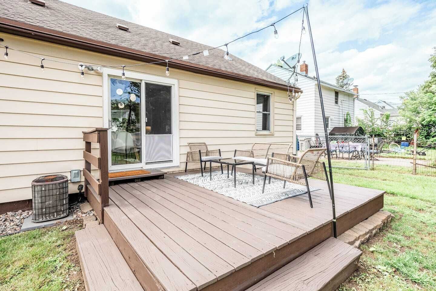 屋外ダイニングエリア