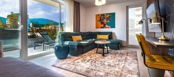 Mountain View Terrace Oasis