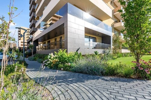 Mountain View Terrace Oasis