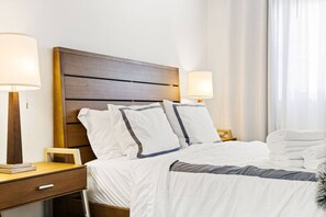 Schreibtisch, Bügeleisen/Bügelbrett, WLAN, Bettwäsche