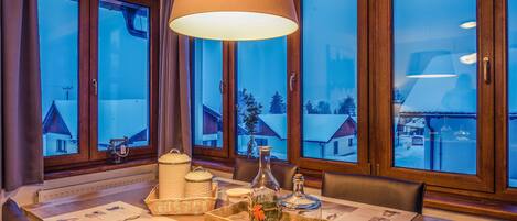 تناول الطعام