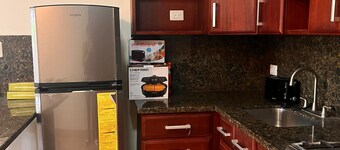 Apartamento Fresco y Seguro con Piscina y Terrazas, 1 Hora las Mejores Playas