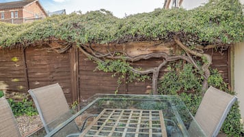 House, City View | Terrace/patio