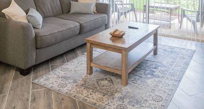 Cozy 1-bedroom condo in sunny Indialantic with AC, fitness room, WiFi