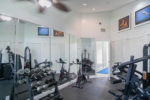 Fitness facility - Cozy 1-bedroom condo in sunny Indialantic with AC, fitness room, WiFi (Indialantic)