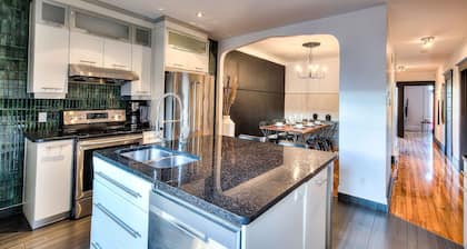 Spacious 3BR in Downtown Montreal