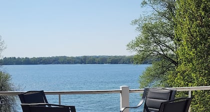 Lake Latoka Home w/Paddle boards, Kayaks, Paddle Boat, Pool Table, Dock, Sunsets
