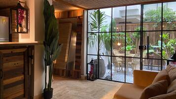 2 bedrooms, Internet