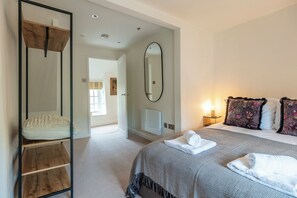 2 chambres, fer et planche à repasser, Wi-Fi gratuit