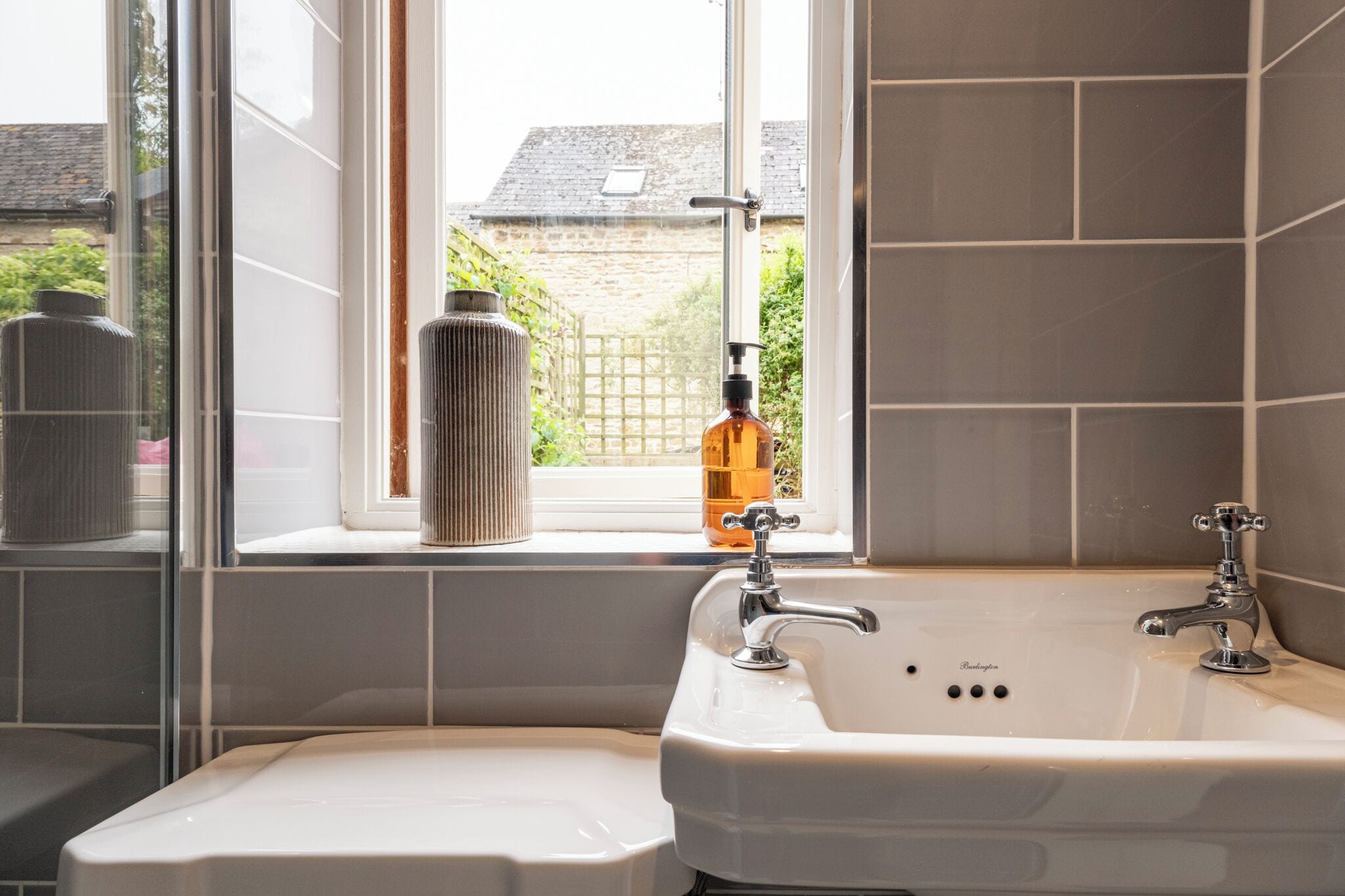 Ferienhaus, Terrasse, Stadtblick | Badezimmer