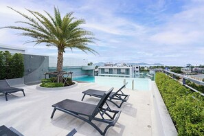 Pool - Modern 61m² Apt - Central Chalong/ Fast WiFi (Phuket)