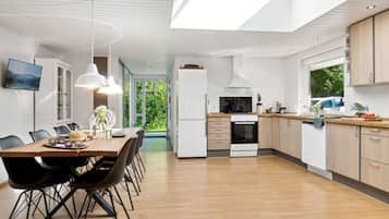 Réfrigérateur, micro-ondes, lave-vaisselle