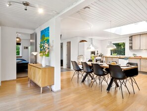 Dining - "Hjalmine" - 1.5km from the sea by Interhome (Vig)