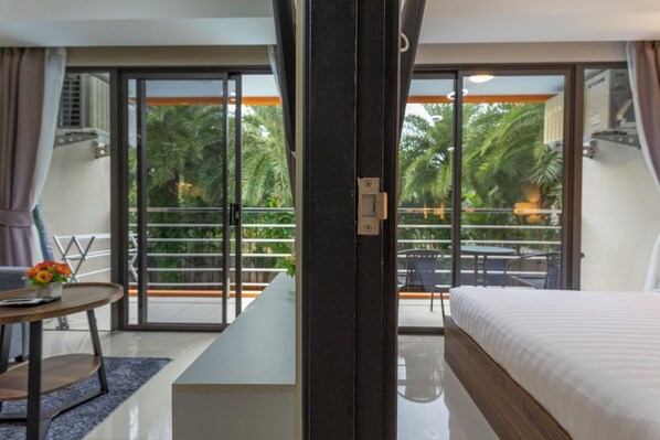 1 bedroom, free WiFi - 9 Swimming Pools Beach kids Club c116 (Mai Khao)