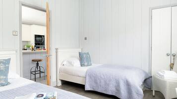 2 bedrooms