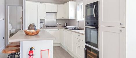 Fridge, oven, stovetop, toaster