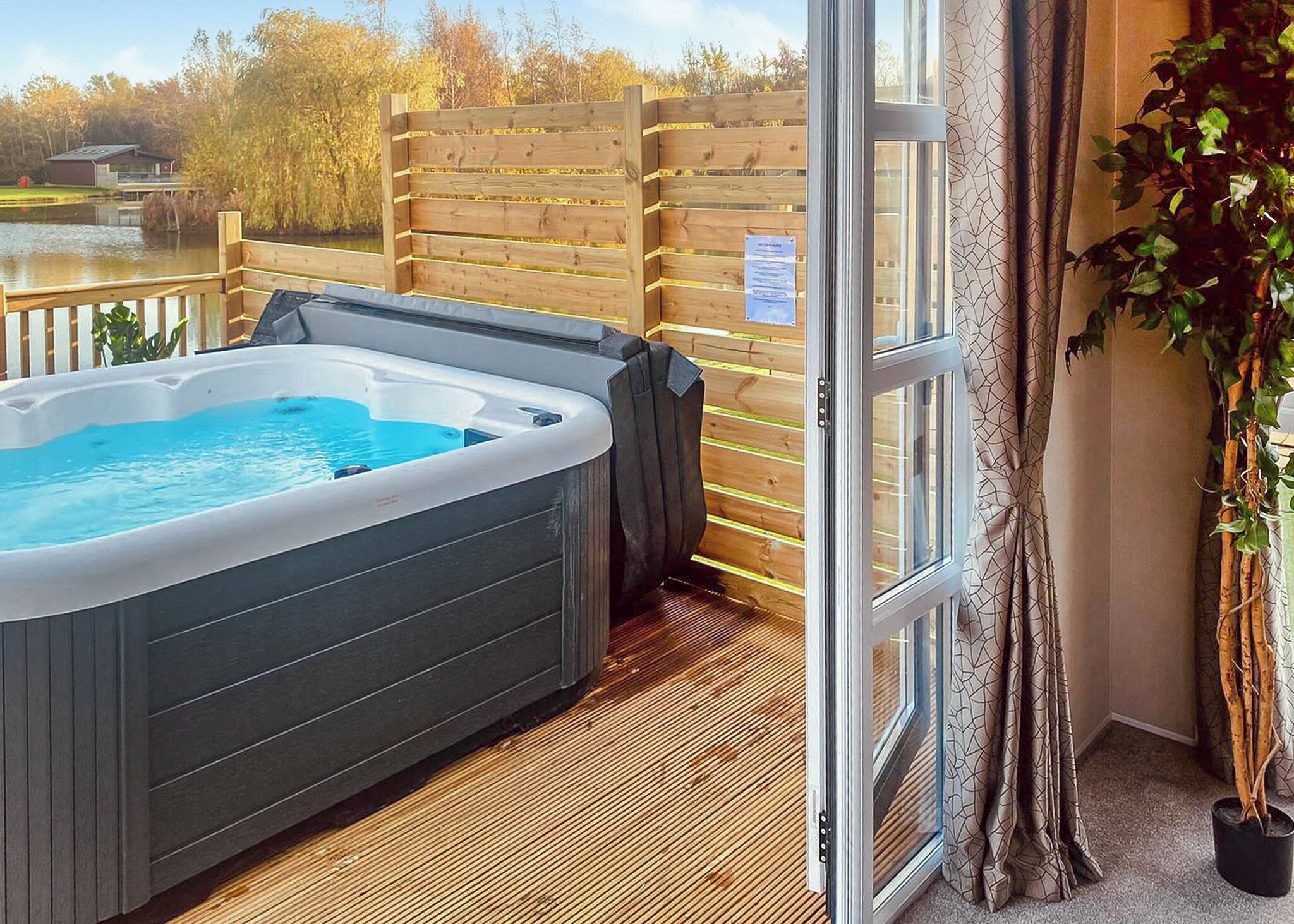 Indoor spa tub