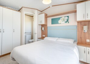 2 室のベッドルーム、WiFi (無料)