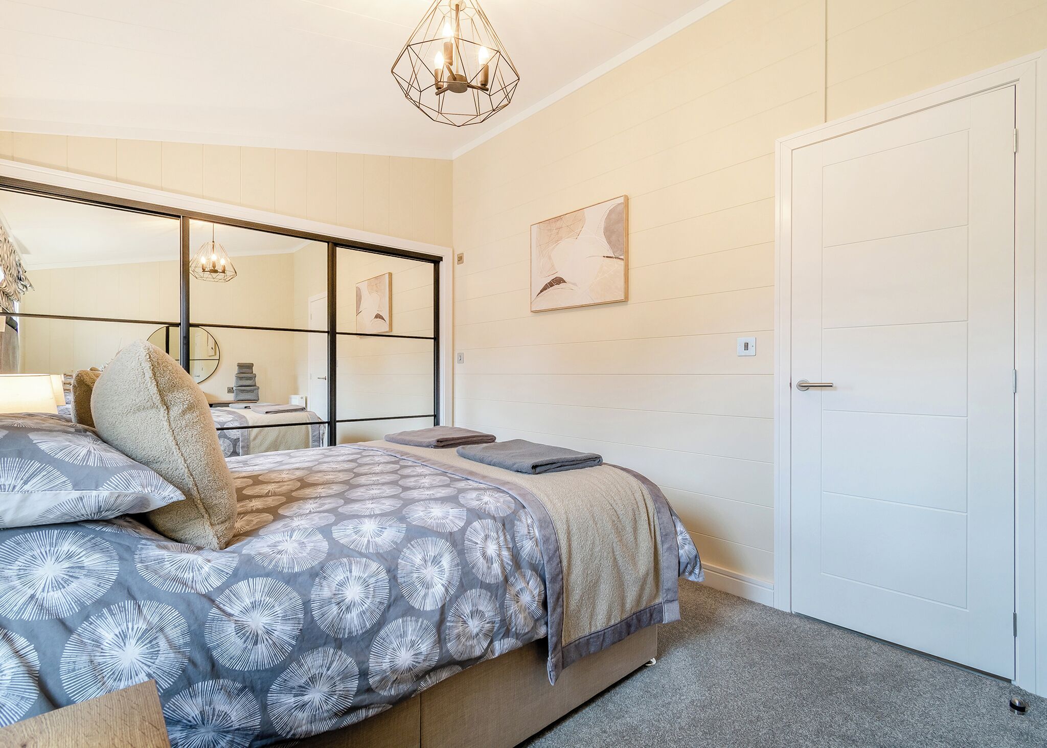 2 bedrooms