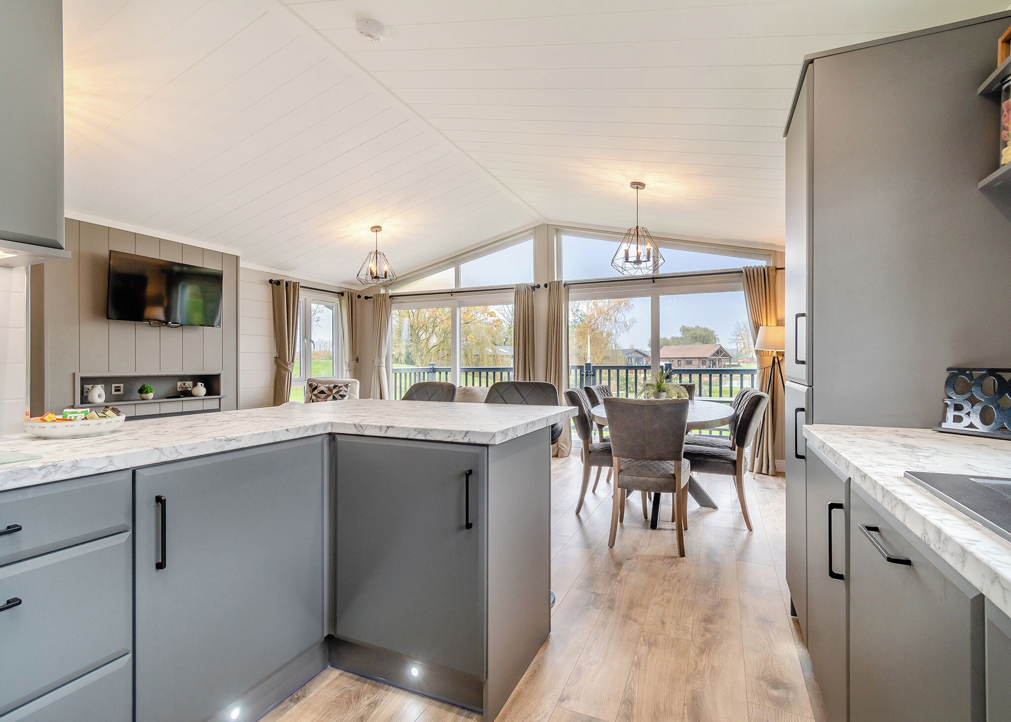 Fridge, oven, stovetop, toaster