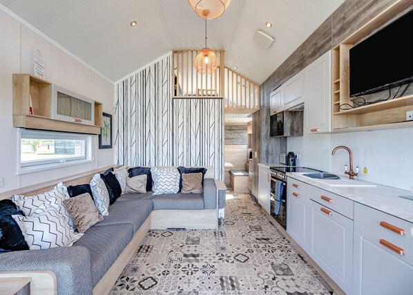 صورة غير مصنفة، 1 من 13، زرّ