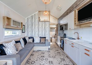 Living area - Baird's Chalet (Pet Friendly) (Coldstream)