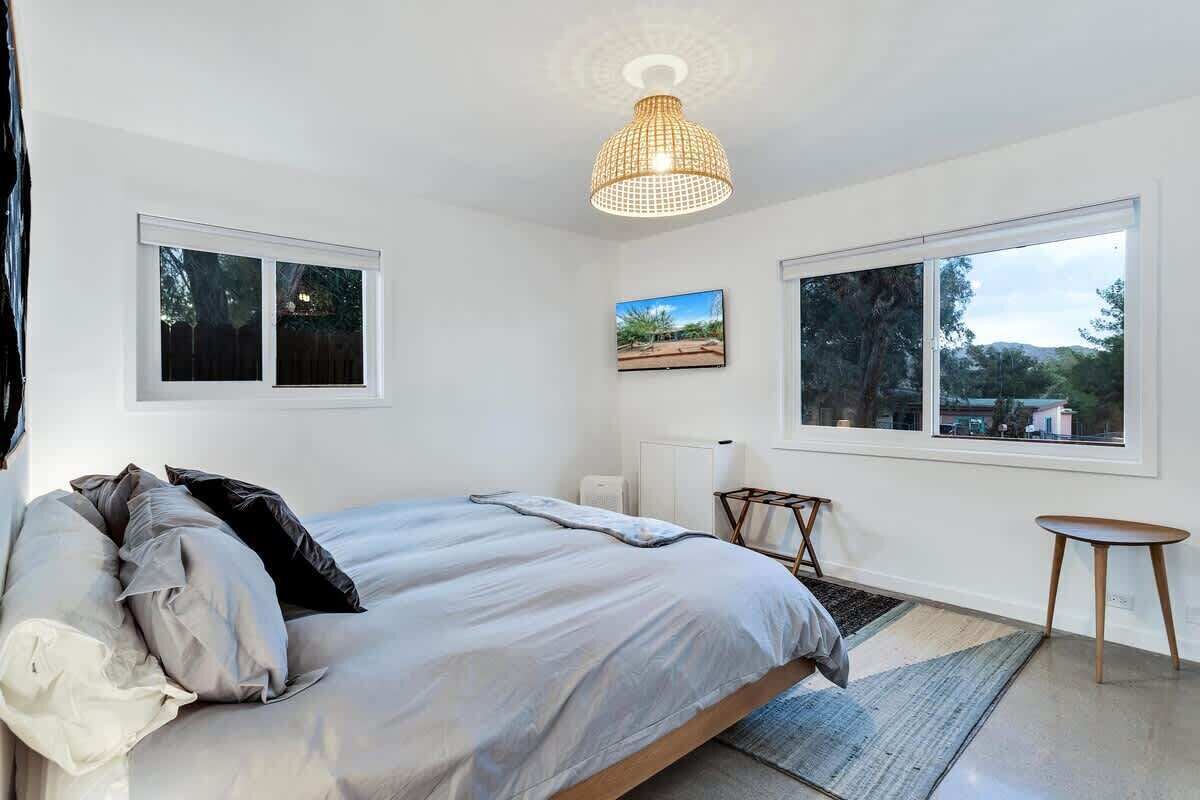 2 bedrooms, iron/ironing board, travel crib, WiFi